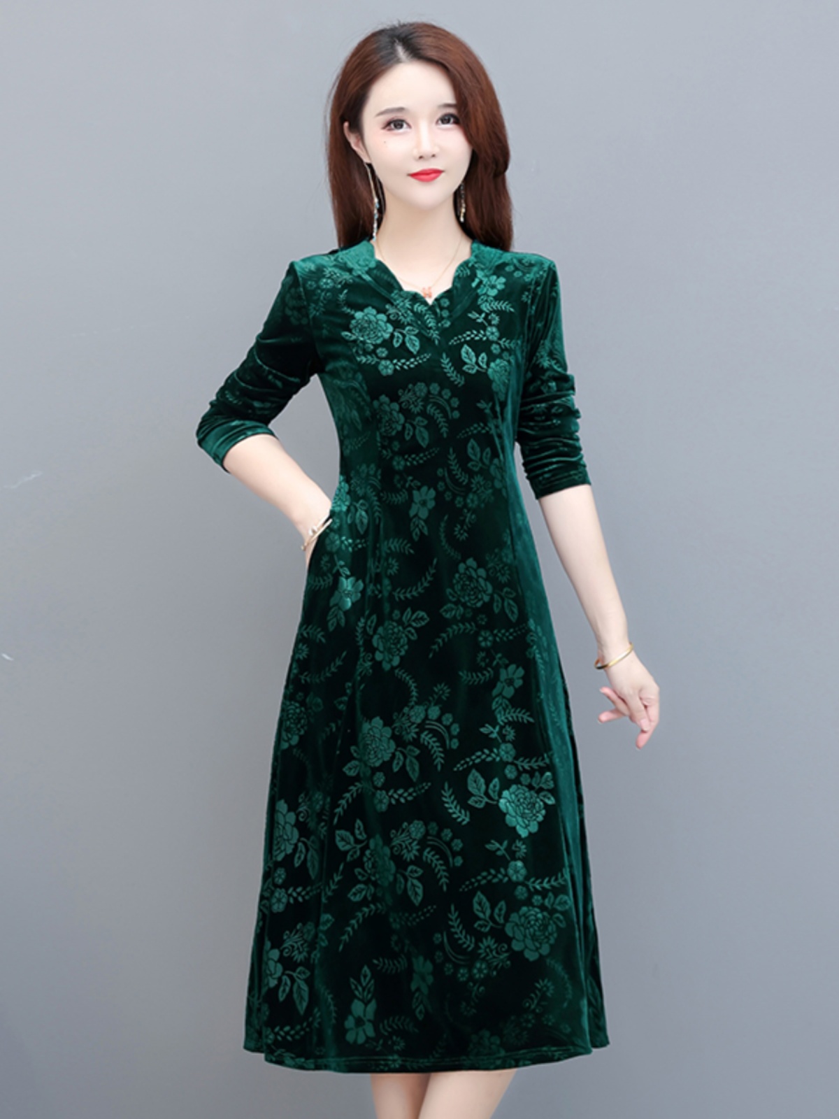 Robe élégante en velours à man - Women Fashion Over 60 avis et prix
