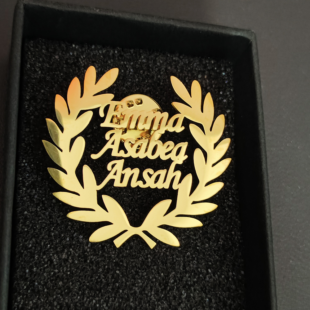 Broche personnalisée en acier  - Women Fashion Logo Design avis et prix
